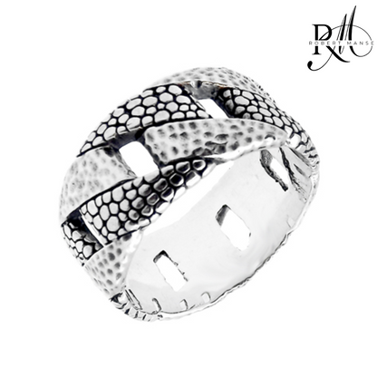 BroManse Sterling Silver Textured Link Band Ring