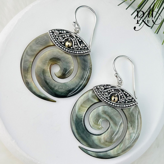 Bali RoManse Black Mother of Pearl Swirl Sterling Silver Earrings
