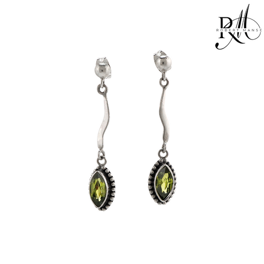 Bali RoManse Peridot Sterling Silver Dangle Earrings